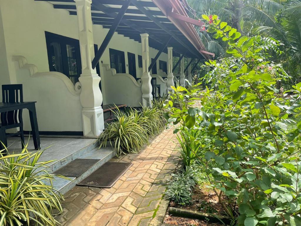 Amron Resort Sigiriya Dış mekan fotoğraf