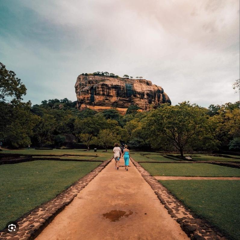Amron Resort Sigiriya Dış mekan fotoğraf